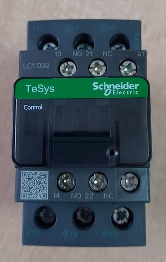 CONTACTOR TRIPOLAR 32 A - E7